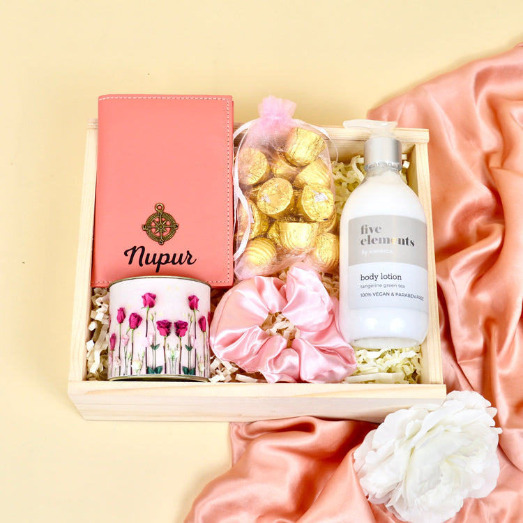 Gift for Travel Lover - Between Boxes Gifts
