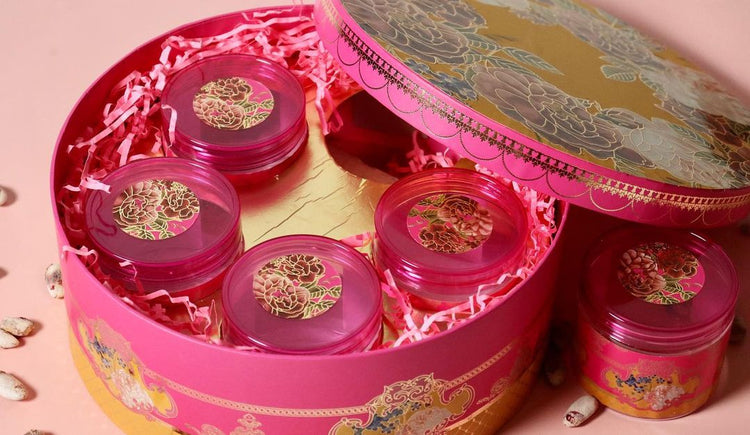 engagement favours