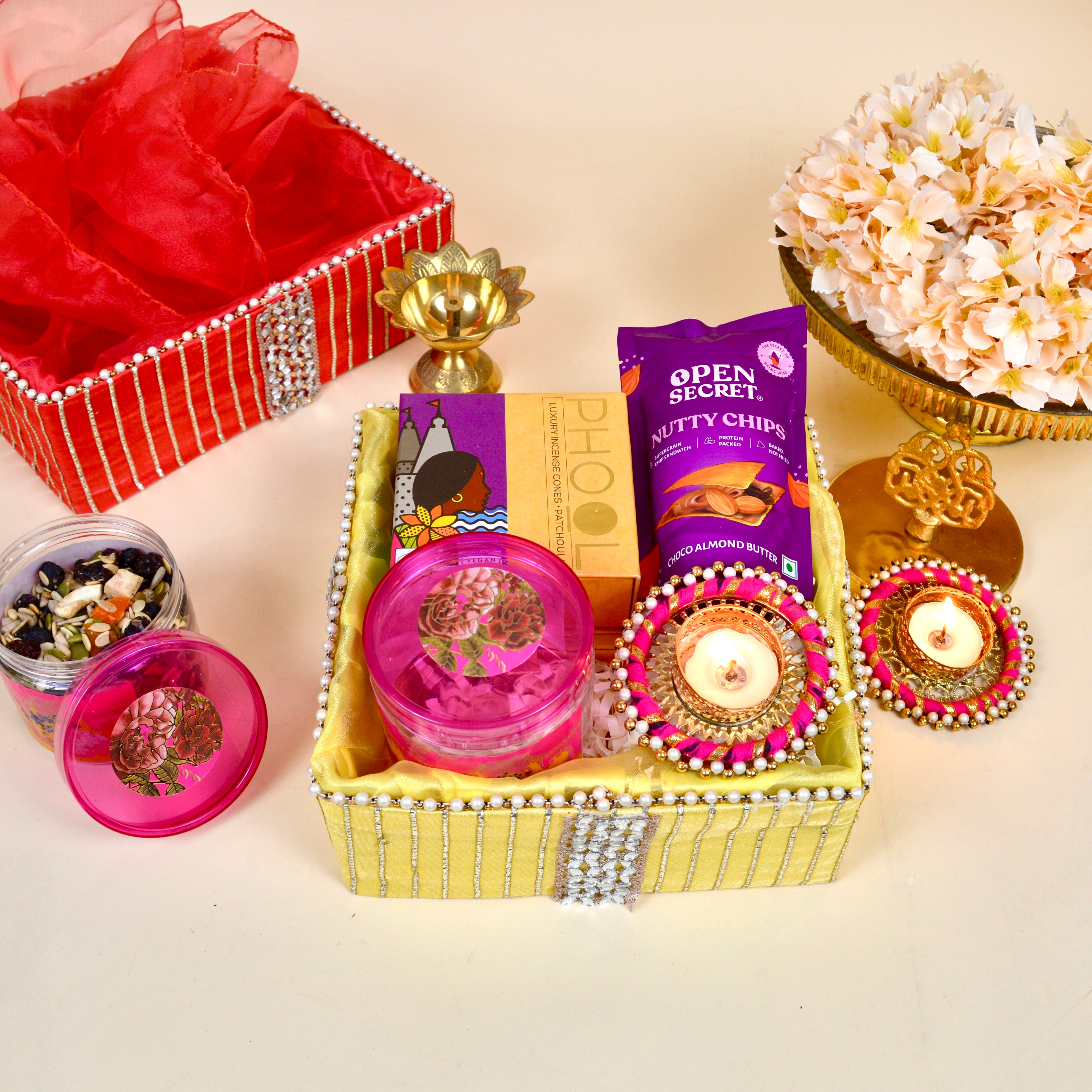 Luxury Diwali Gift Hamper for Employee/Distributor/Corporate Clients -  Northland India