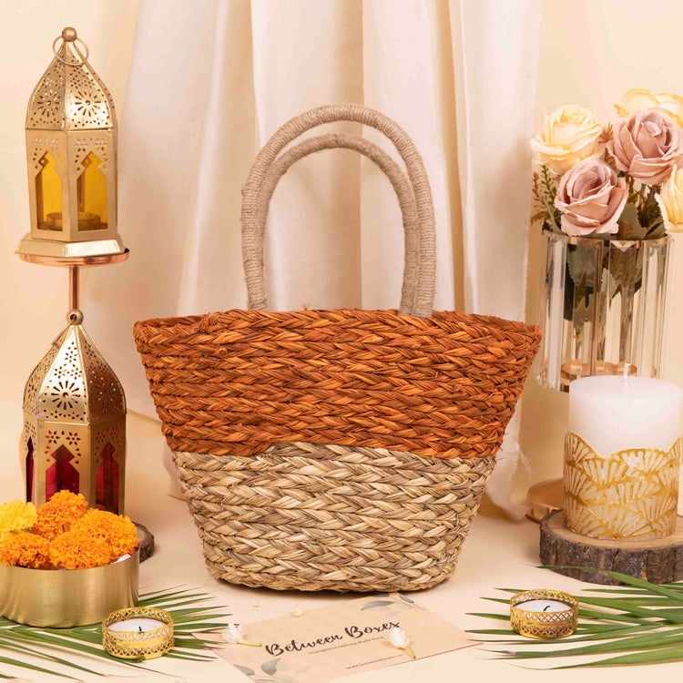 Saffron Luxe Diwali Gift Basket4